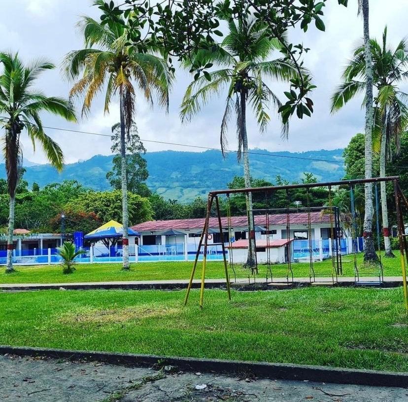 El Palmar Hotel Guaduas Exterior photo